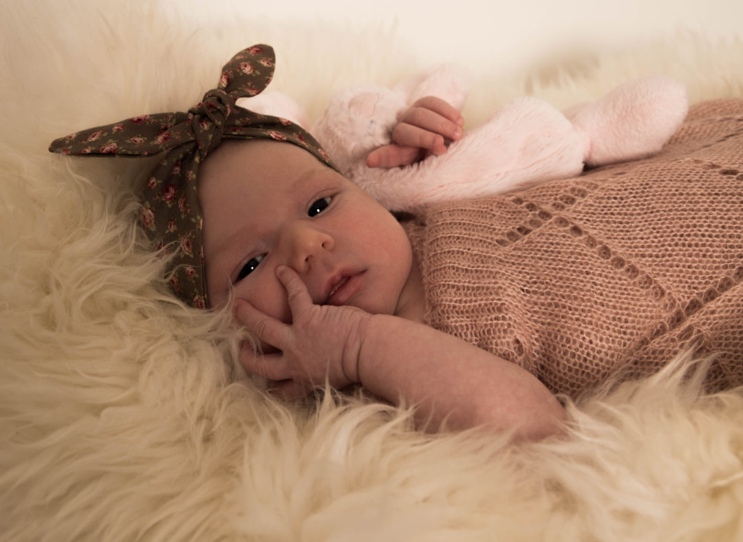 Nyfødt, døv, baby, døvhed, cochlear implant, cioperation, høreapparater, ciha, ella bang amdisen