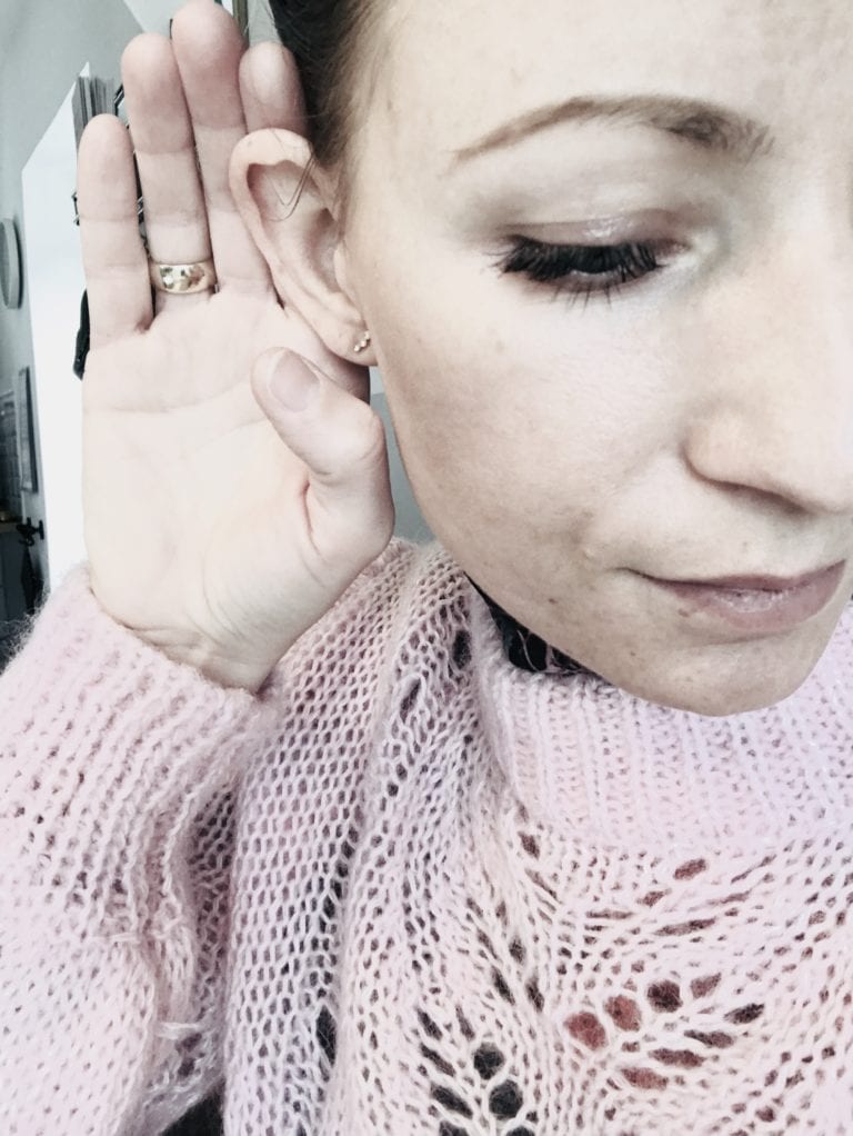 døv, lyd, hørelse, lytte, cochlear implants, overhøring, fare, opmærksomhed, auditiv