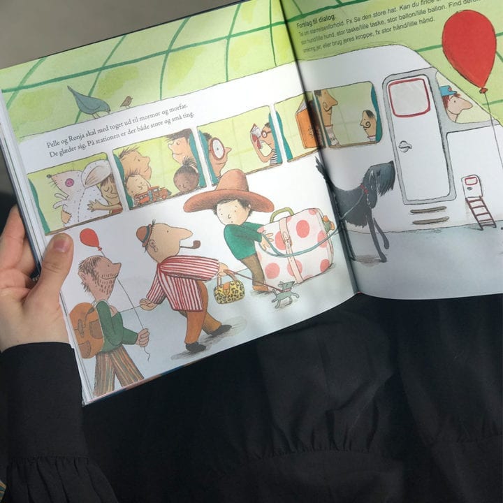 Den store snikke snakke bog med modsætninger.