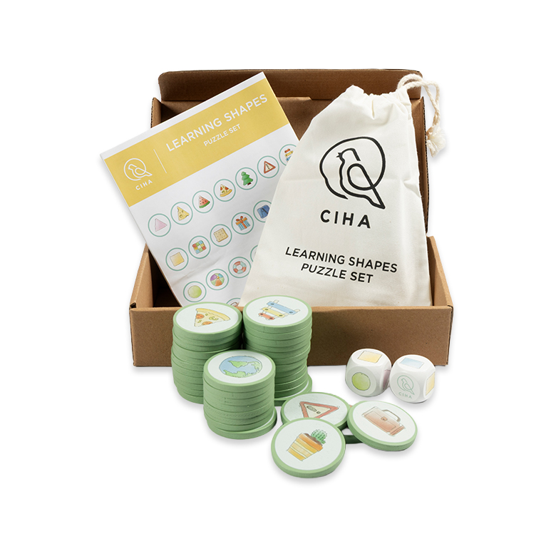 Lær om forskellige former med dette sjove spil med FSC træ brikker. Kan varieres i spillemuligheder og sværhedsgrad